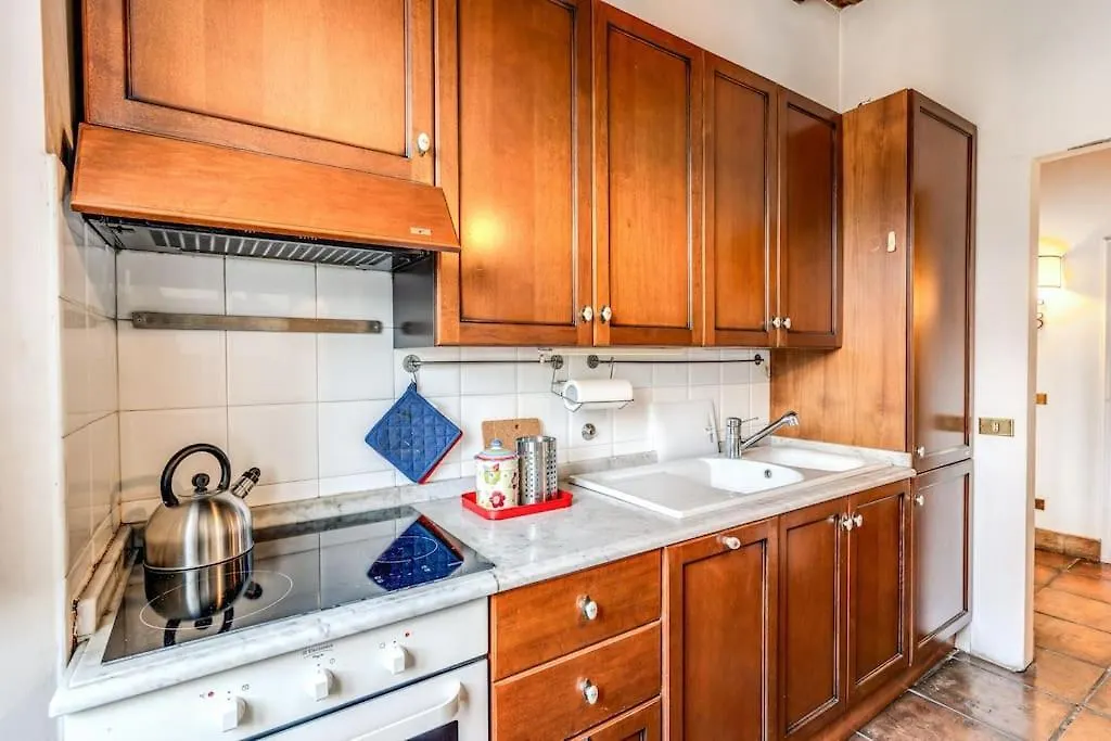 Flat With Lovely Views Near Piazza Navona Rome Italy
