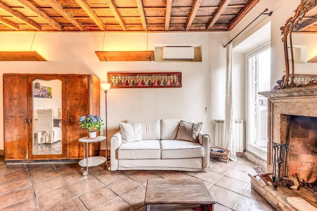 Apartment Flat With Lovely Views Near Piazza Navona Rome