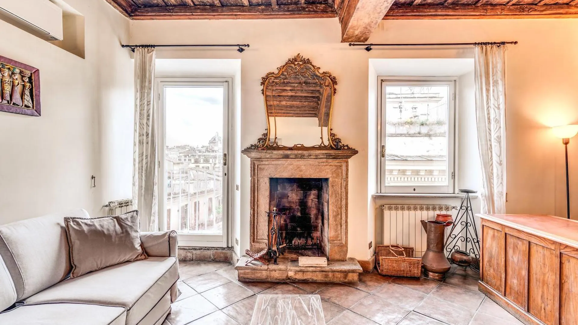 Flat With Lovely Views Near Piazza Navona Rome